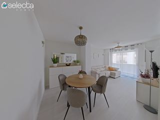 Apartment in Saladar. Luminoso piso con piscina, garaje, trastero y vistas al montgóde