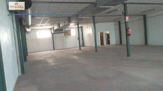 Rent Industrial building in San Crispín. Entreplanta nave poligono carrus