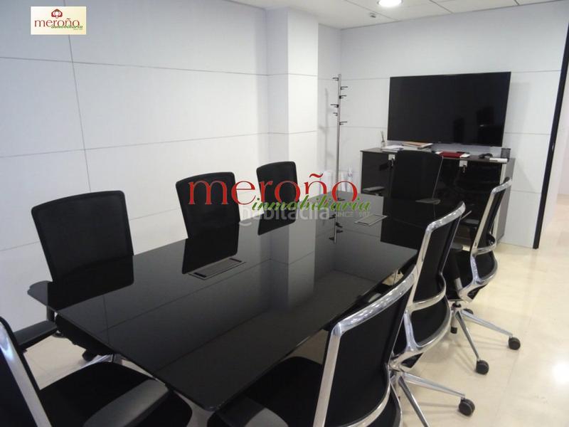 Foto 469c5948-9390-4cf0-9bf6-f52372dcd03f. Alquiler oficina s seminuevas edificio emblematico en Elche / Elx