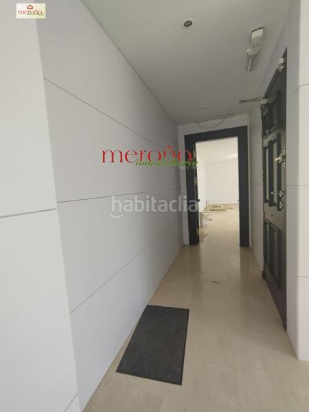 Foto 4daba9c9-78b0-48c9-9b6d-7efd91c7e28a. Alquiler oficina s seminuevas edificio emblematico en Elche / Elx