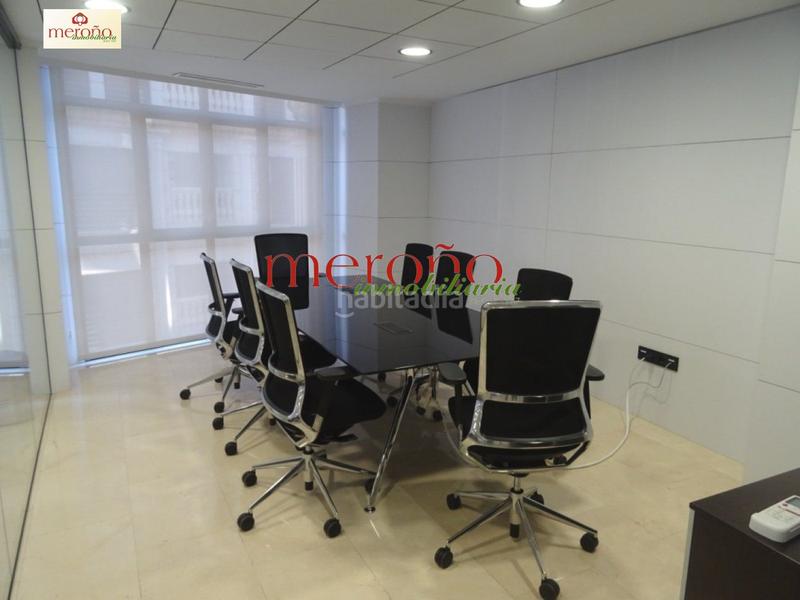 Foto 82e928f7-91de-4bcc-8b1e-c68f3b590caf. Alquiler oficina s seminuevas edificio emblematico en Elche / Elx