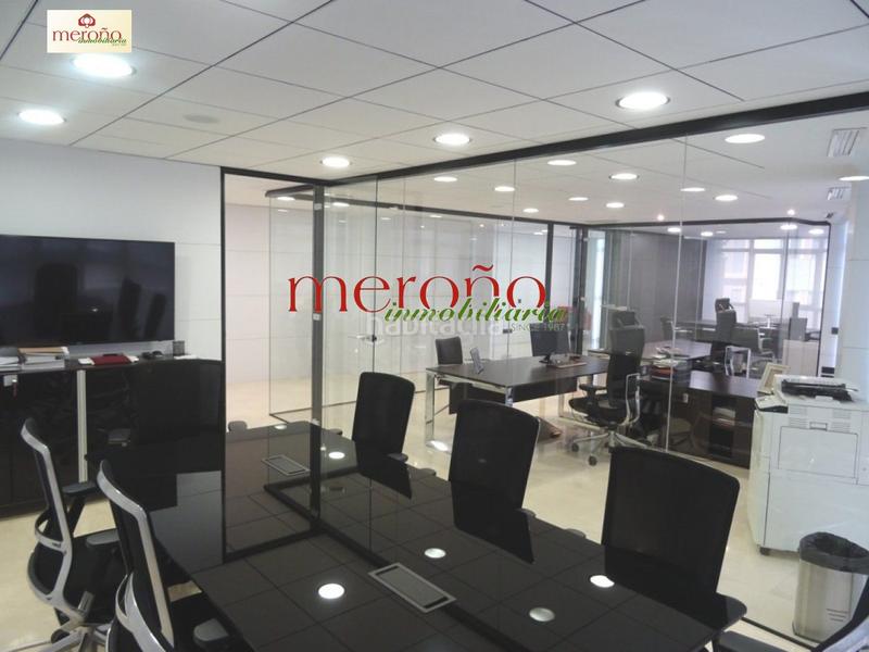 Foto b7e8c9f5-1e04-48c5-8d8a-e9add36110a7. Alquiler oficina s seminuevas edificio emblematico en Elche / Elx