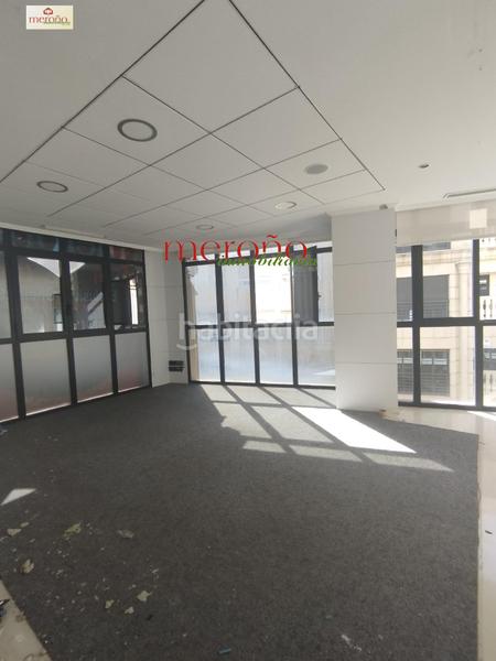 Foto e0bc31d2-b371-4deb-a65b-11214555c56c. Alquiler oficina s seminuevas edificio emblematico en Elche / Elx