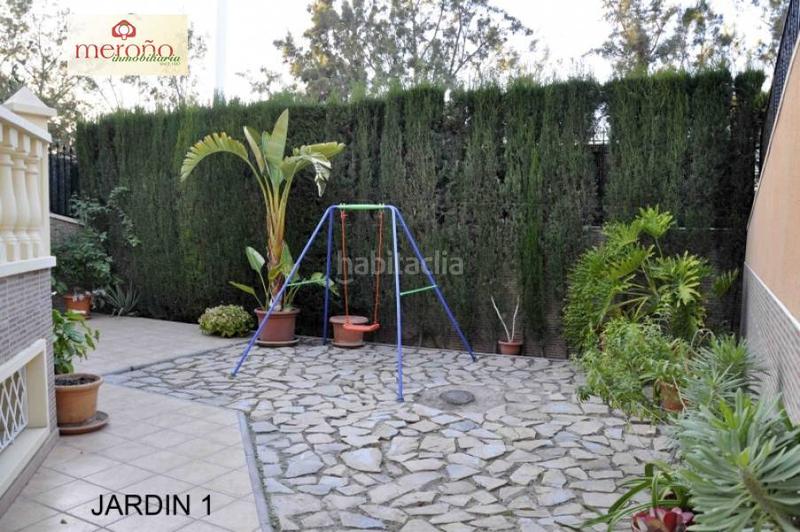 Foto 3cd84c1f-ba38-4fc1-b296-1d6f92dcfc9b. Chalet avec parking dans La Portalada Elche / Elx