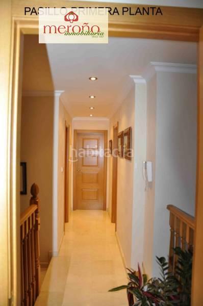 Foto 5c059a5d-5cd8-4dee-b53a-24df65f9ec36. Chalet avec parking dans La Portalada Elche / Elx