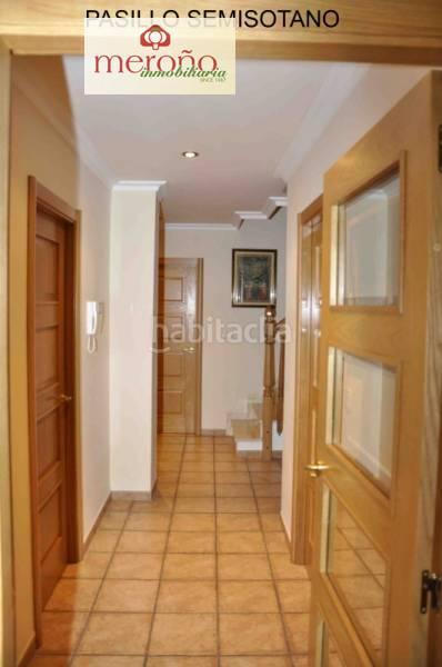 Foto 9560505b-694c-43ca-bdf9-953e1297d1b9. Chalet avec parking dans La Portalada Elche / Elx