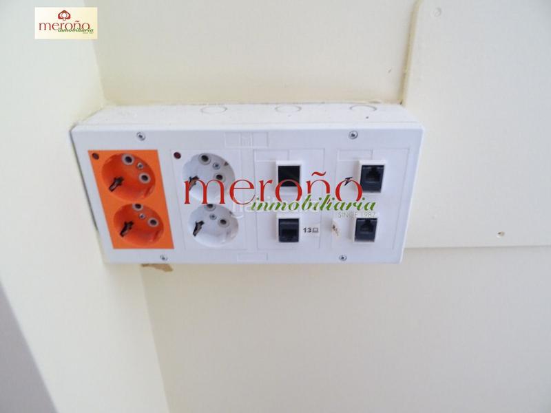 Foto 1654e18c-4250-401f-a1fc-46bccab2b46c. Rent office space in San Crispín Elche / Elx