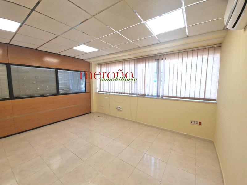 Foto a5609443-908e-40d4-8497-72110a0d2a86. Rent office space in San Crispín Elche / Elx