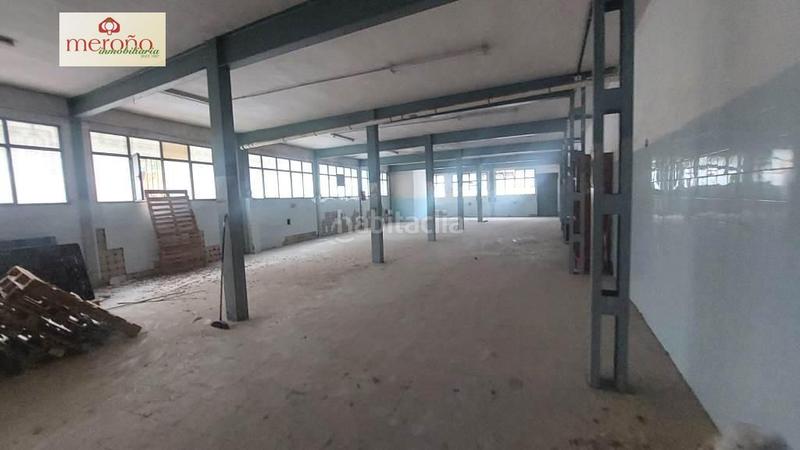 Foto 77fd496f-5643-4344-a233-94cd98ebe46f. Rent industrial building in Centro Elche / Elx