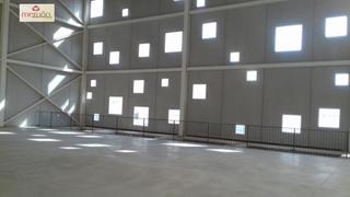Nau industrial a San Crispín. Nave poligono carrus