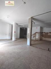 Lloguer Local Comercial a Plaza Crevillente - Antiguos Juzgados - El Asilo. Local zona sector v corte ingles