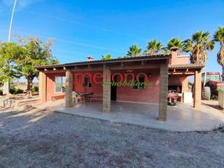 Casa a La Marina. Finca rustica zona el molar