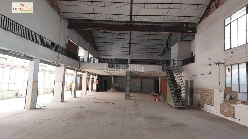 Foto b8369fda-c533-41f5-9917-d58ea80e3735. Rent industrial building in San Crispín Elche / Elx