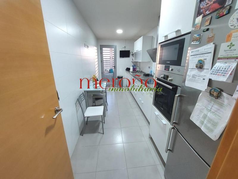 Foto a7dddcd9-f5c2-4d41-b86b-15dec320d2e5. Etagenwohnung mit heizung parking pool in Sector V Elche / Elx