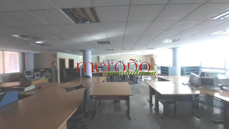 Foto 0cf996d9-b4c0-46fe-8502-b3556288b577. Rent office space in Sector V Elche / Elx