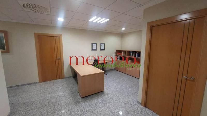 Foto f51d1c5a-d5c3-4455-af84-e42a1b572671. Rent office space in Sector V Elche / Elx