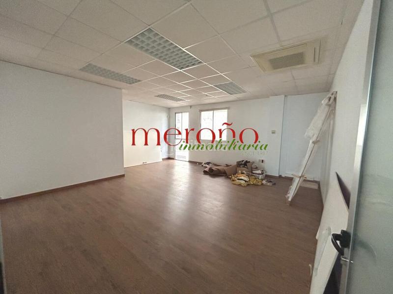 Foto 0c6b58aa-6f7e-45a7-b492-00233223b375. Miete büro in Torrellano Elche / Elx