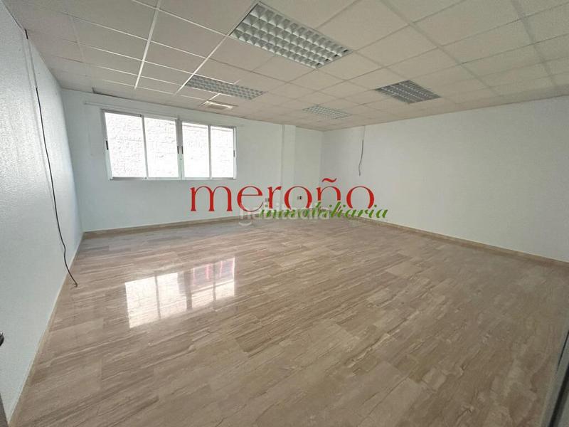 Foto bf0152e6-1926-439d-8911-85d8ada85c15. Miete büro in Torrellano Elche / Elx