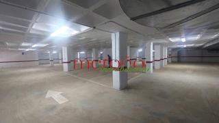 Aparcament cotxe a El Travaló - Martínez Valero. Parking campo futbol