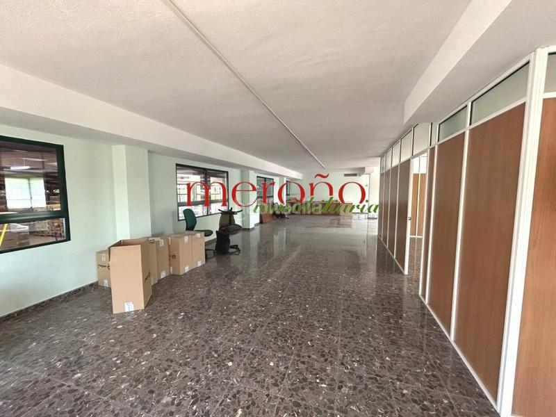 Foto f318bbab-1c40-4f38-8cdb-81bbe495b7f4. Affitto ufficio con riscaldamento in Torrellano Elche / Elx
