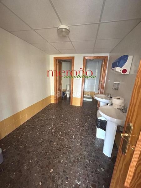 Foto d9e37186-f06c-461f-8318-4f6693db838c. Rent office space with heating in Torrellano Elche / Elx