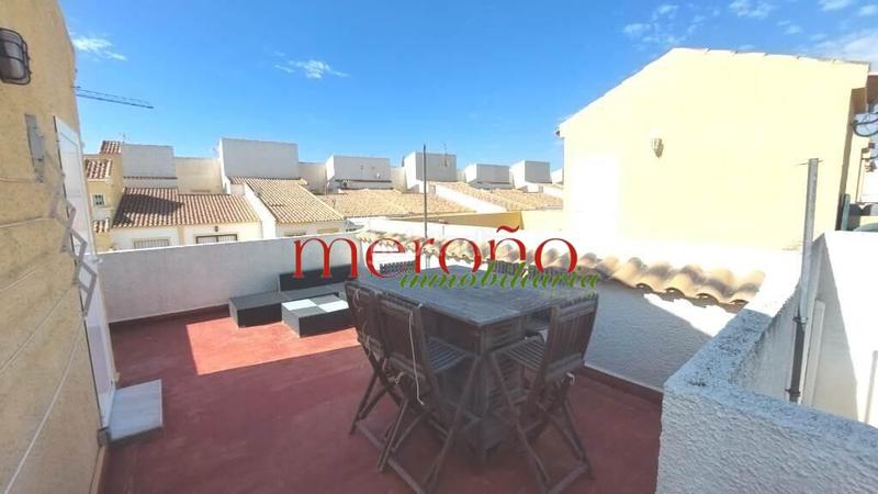 Foto b4f066a4-a053-4fea-a8ab-6490cd7ceaca. Rent semi detached house in Monte y Mar Santa Pola