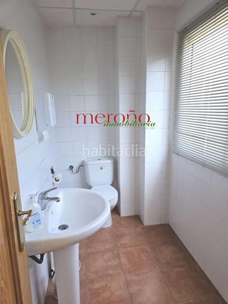 Foto dc7f4b13-15bd-4d7b-9c50-bbb776ad3430. Capannone industriale in Plaza Castelar - Mercado Central Elda