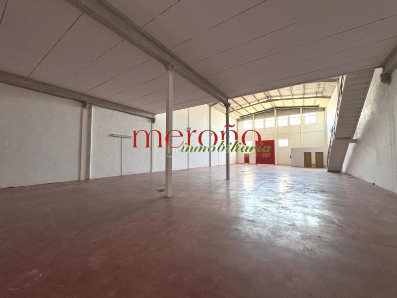 Foto 5d290fa9-b72d-4910-896f-3100c08bab57. Rent industrial building in Jubalcoi Elche / Elx
