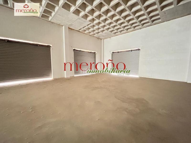 Foto feb2ff2d-880b-4f64-9a04-04bde65b2ff3. Alquiler nave industrial nave poligono torrellano en Elche / Elx
