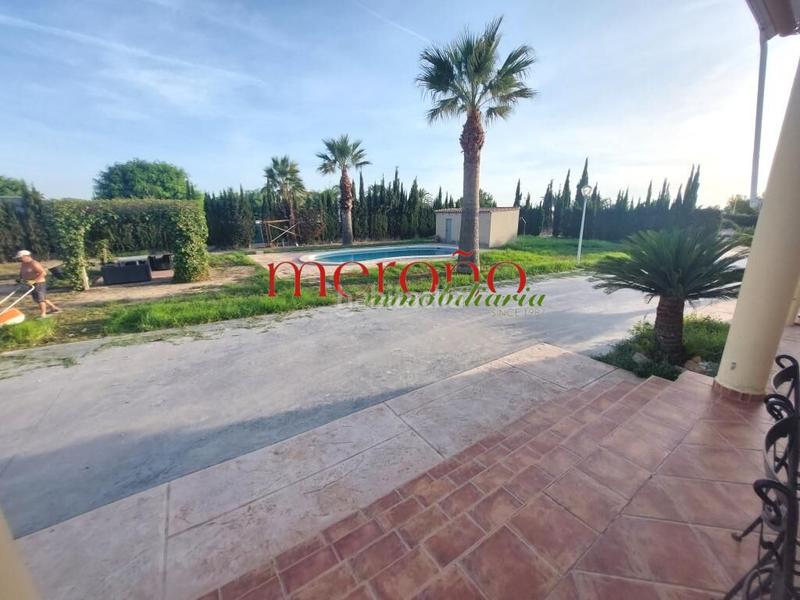 Foto 4b31fb6c-86b2-47ce-8e61-c425eea1fad9. Lloguer xalet amb calefacció piscina a La Algoda - Matola - Llano de San José Elche / Elx