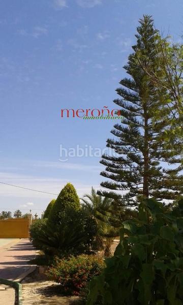 Foto b16ca783-15b7-43e4-b660-62e1a51ff9d8. Chalet with parking in Alzabares Elche / Elx