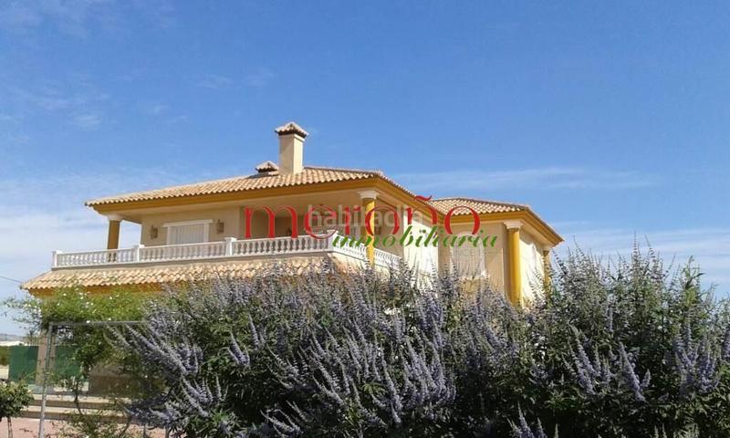 Foto c4166b58-f197-4bc8-ac00-b7e30370d418. Chalet with parking in Alzabares Elche / Elx