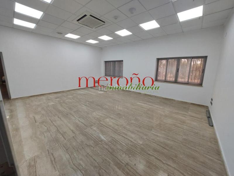 Foto b948b5ec-4d62-4cf5-880e-bf98ff88bd59. Location bureau dans Alzabares Elche / Elx