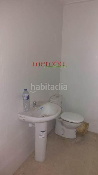 Foto c08a0873-ec68-4c1e-863f-ed901699f969. Alquiler local comercial local plaza madrid en Peña de las Águilas Elche / Elx