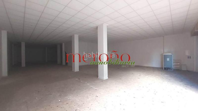 Foto dcf33e76-f3d5-48dc-8825-3b4d1b000dfb. Alquiler local comercial local plaza madrid en Peña de las Águilas Elche / Elx
