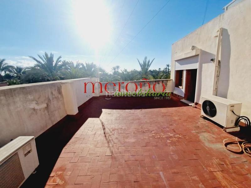 Foto b7b6db6f-5743-4441-a2e4-d7e081654c14. Piano terra con riscaldamento parcheggio in Centro Elche / Elx