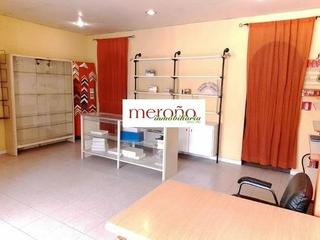 Locale commerciale in Sector V