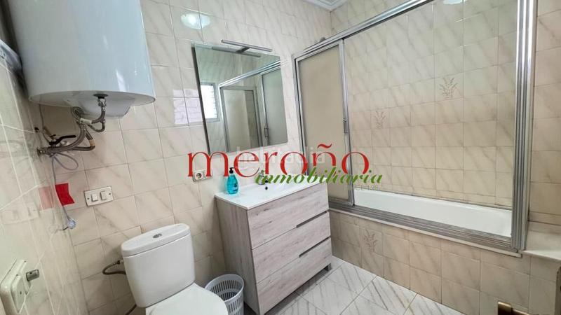 Foto 4ac29e72-5a90-41b0-ba53-b4d9c3ce844e. Lloguer dúplex a Reina Victoria - Miguel Hernández Elche / Elx