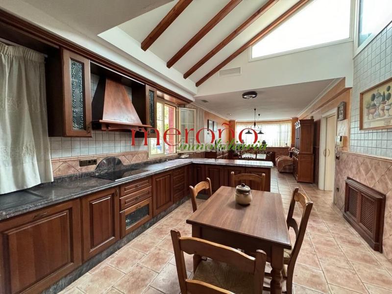 Foto 2fee7fc6-6328-427e-8437-deea999e26cb. Xalet amb aparcament piscina a Alzabares Elche / Elx