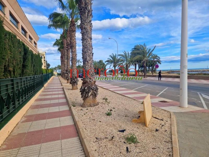 Foto a8116382-f943-4313-8a27-3e38a32b168d. Dúplex duplex venta en excelente ubicacion zona santiago bernabeu en Santa Pola