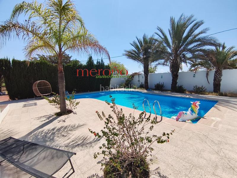 Foto e3d6df6e-17a5-4c1c-9e35-d85afde5b2ea. Xalet amb calefacció aparcament piscina a Jubalcoi Elche / Elx
