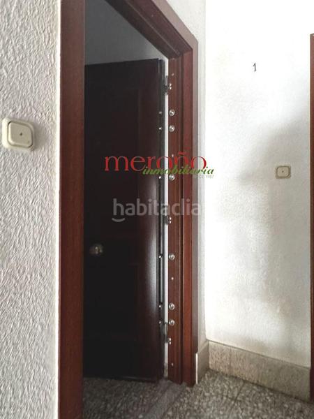 Foto f087152c-8ffc-4436-ab82-9d6c9c61e7d9. Planta baja entresuelo carrus en San Crispín Elche / Elx