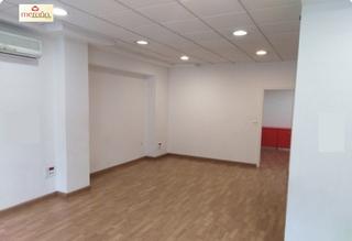 Lloguer Local Comercial a Ciutat Jardí - Torreta Verdí. Local altabix