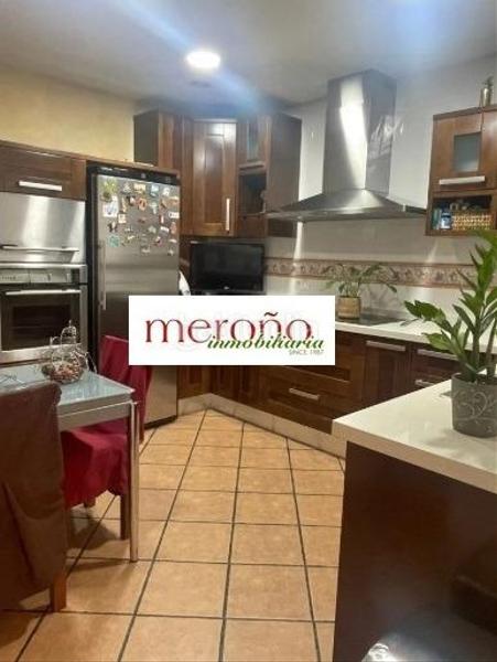 Foto 5131bfb6-d9a8-45a6-82c3-1dab46ae20ed. Casa con riscaldamento parcheggio piscina in Ciutat Jardí - Torreta Verdí Elche / Elx