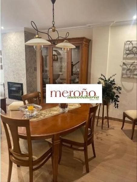 Foto 5f6128cd-b91c-411b-b027-e9251ee2f333. Casa con riscaldamento parcheggio piscina in Ciutat Jardí - Torreta Verdí Elche / Elx