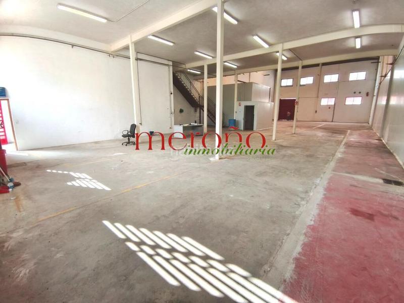 Foto d0d2b324-8a76-4736-ab86-e03d0cdaf223. Alquiler nave industrial nave poligono torrellano en Elche / Elx