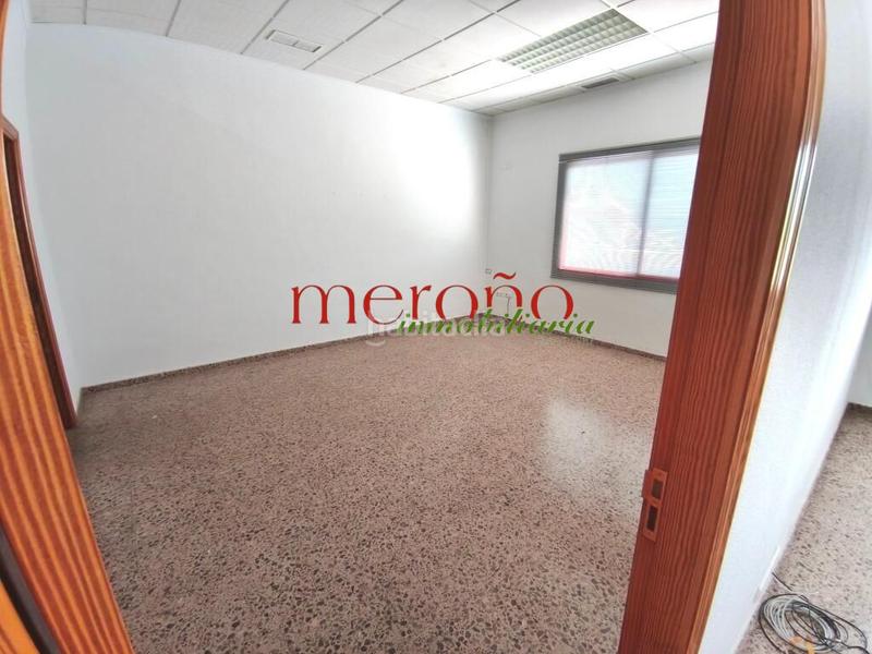 Foto 83401325-9fb4-4bd0-836a-76024fbf3125. Miete fabrikhalle in Jubalcoi Elche / Elx