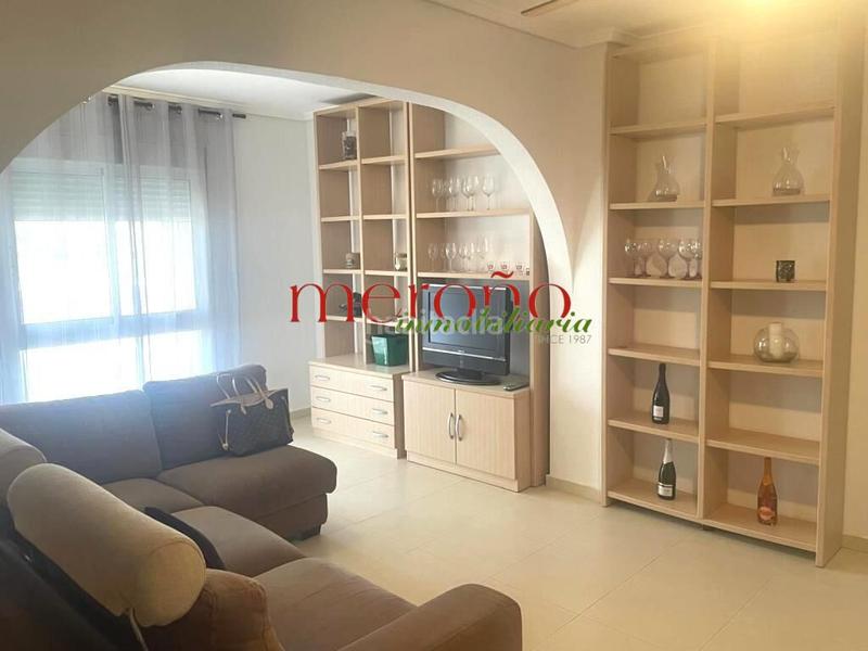 Foto d6cf1b01-f6fb-4ffc-aa6f-5c619d1f46c8. Rent semi detached house with pool in Monte y Mar Santa Pola