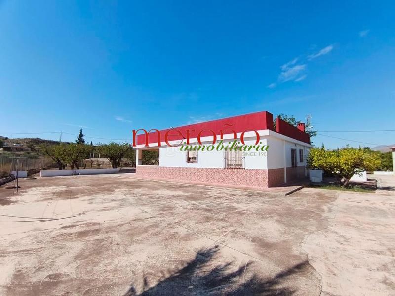 Foto b7246aab-c70f-416e-b7b8-96235b37349d. Maison avec parking dans Pedanías Este Aspe