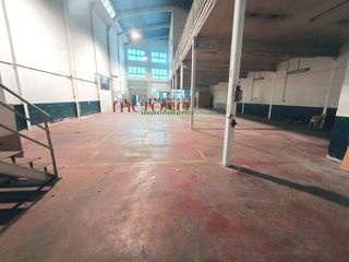 Lloguer Nau industrial a Centro. Nave poligono carrus